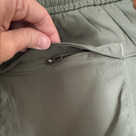 lululemon athletica Olive Green Men's Athletic Shorts - Picture 5 of 5